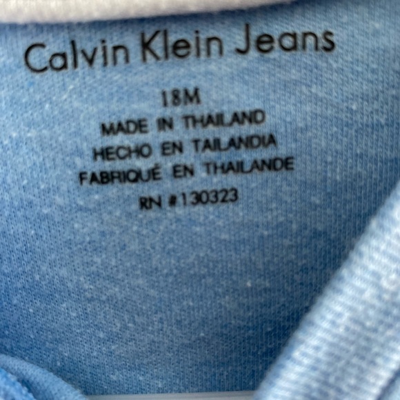 Calvin Klein tee - Picture 2 of 2